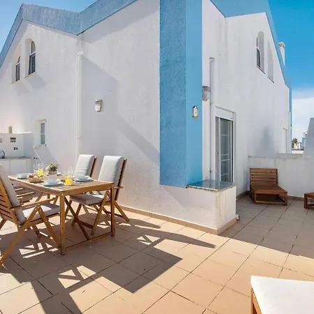 Casa Tijuca * 塔维拉